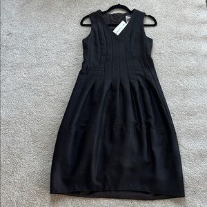 S MaxMara Black Sleeveless cotton pleated dress size 2 v neck